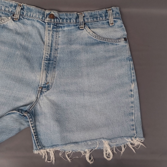 Vintage Levi's Distressed Denim Shorts Size 38 Blue Jean Cutoffs - Picture 5 of 16